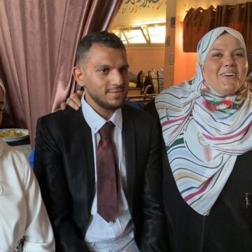 أفراح على إيقاع الرصاص.. فرحة فى غزة بزواج محمد وياسمين فى مدرسة للاجئين