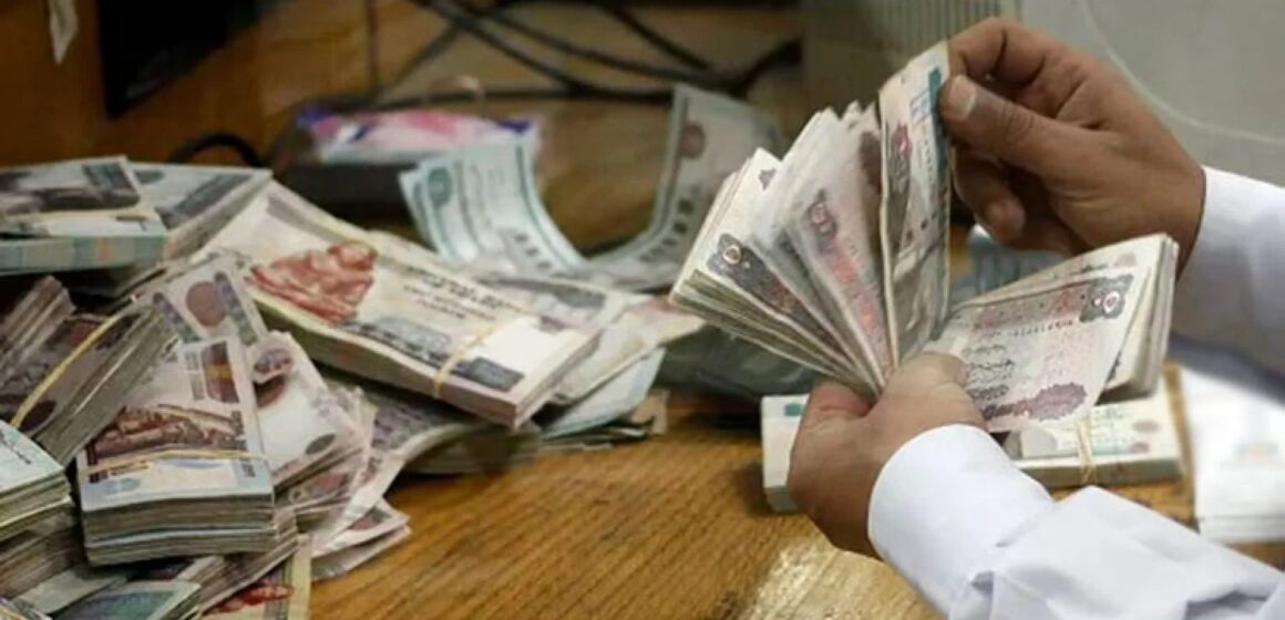 تجديد حبس موظفة بأحد البنوك بتهمة اختلاس 1.5 مليون جنيه