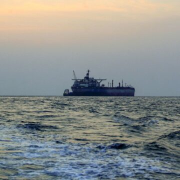 YEMEN-CONFLICT-ENVIRONMENT-OIL هيئة بريطانية: سفينة تتعرض “لأضرار طفيفة” بعد هجوم بطائرة مسيرة شمالي جيبوتي