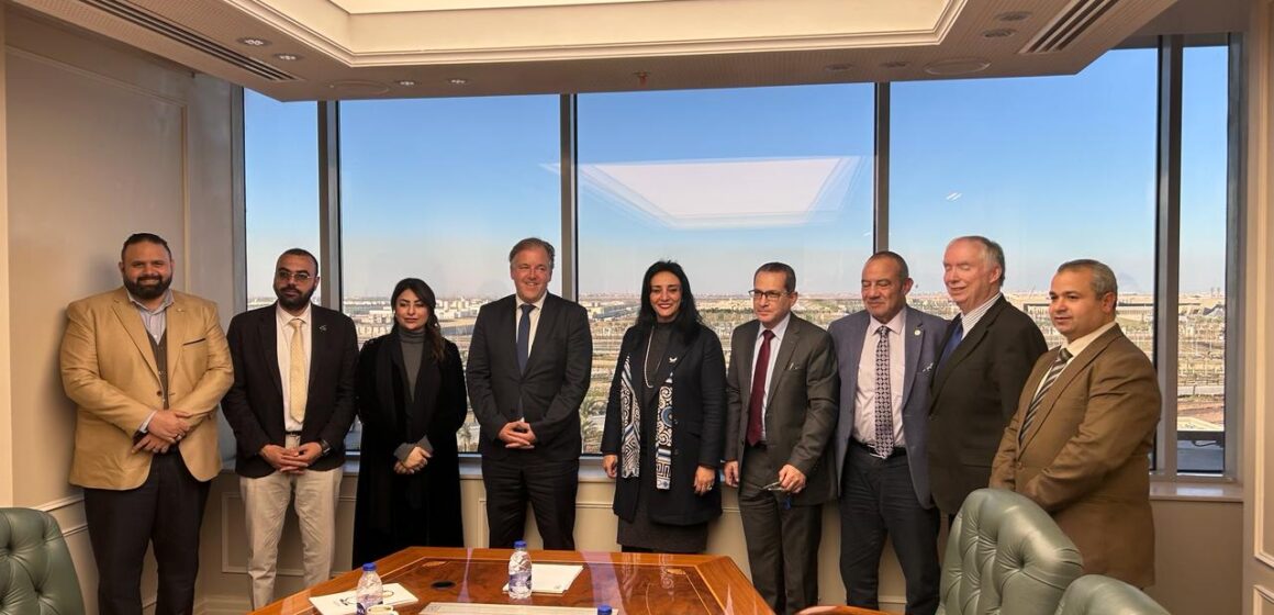 WhatsApp Image 2024-02-21 at 13.53.32 نائب وزير السياحة والآثار لشئون السياحة تعقد اجتماعاً مع مدير عام شركة طيران “ويز آير أبو ظبي”