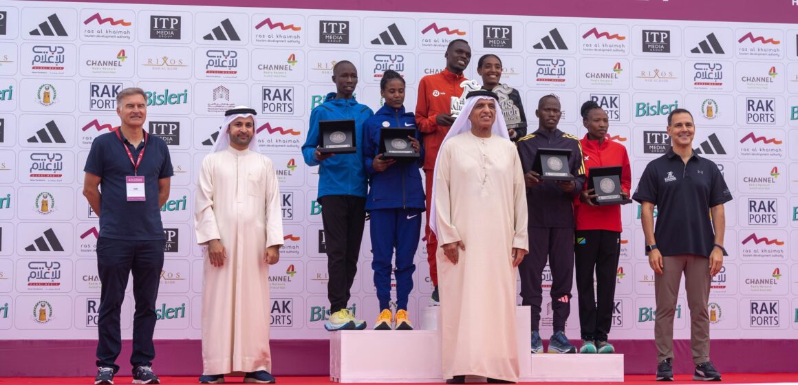 سعود بن صقر يشهد انطلاق سباق “نصف ماراثون رأس الخيمة 2024”